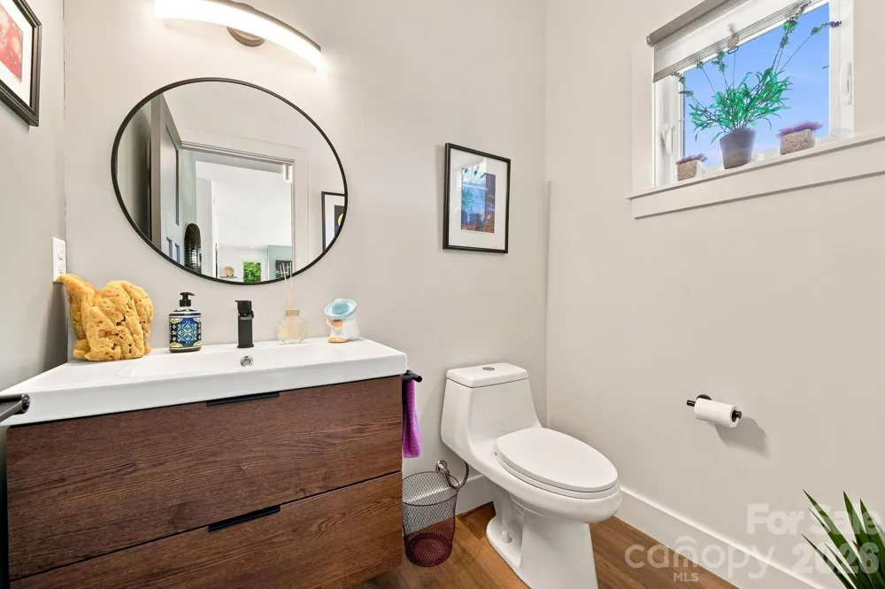 112 Upper Grove Lane Weaverville, NC 28787