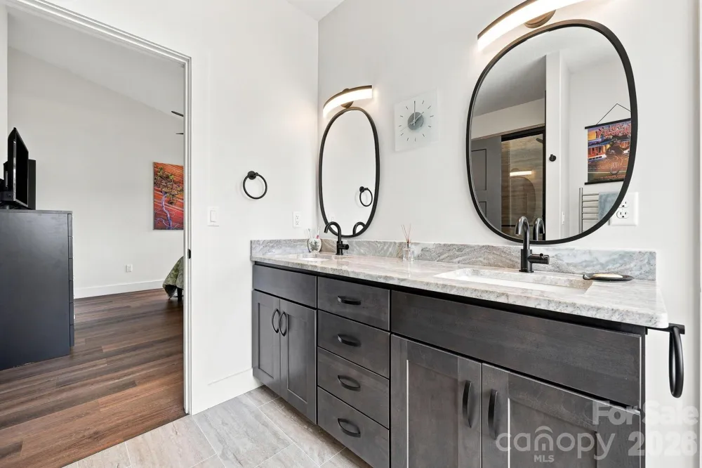 112 Upper Grove Lane Weaverville, NC 28787
