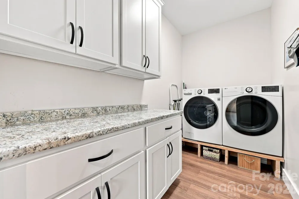 112 Upper Grove Lane Weaverville, NC 28787
