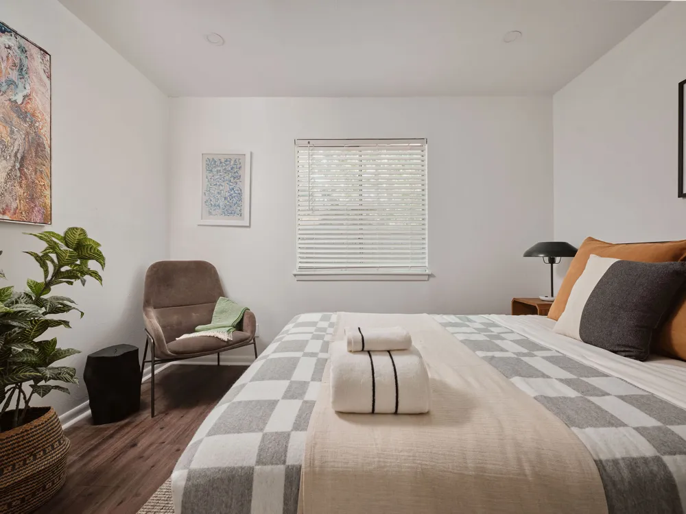5212 Woodrow Avenue Austin, TX 78756