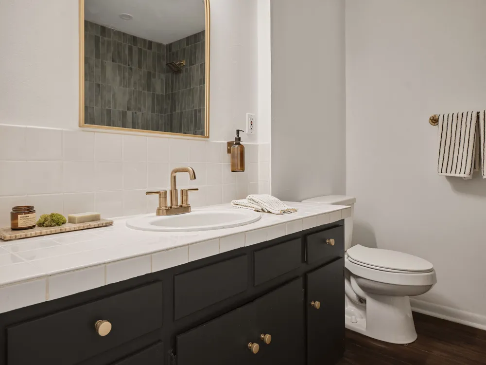 5212 Woodrow Avenue Austin, TX 78756