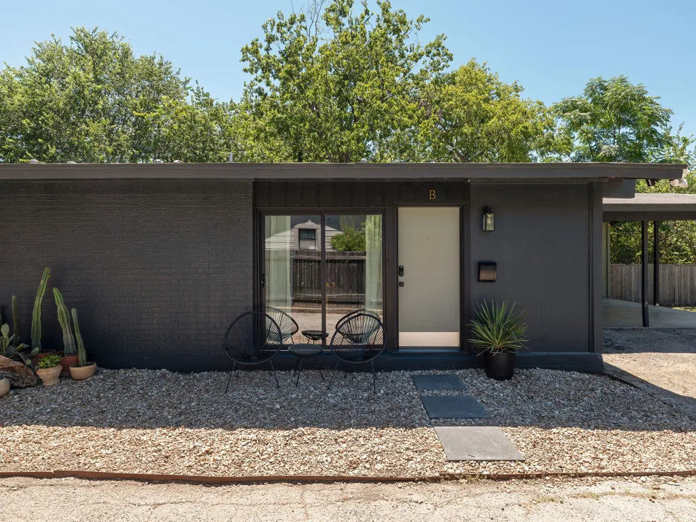 5212 Woodrow Avenue Austin, TX 78756