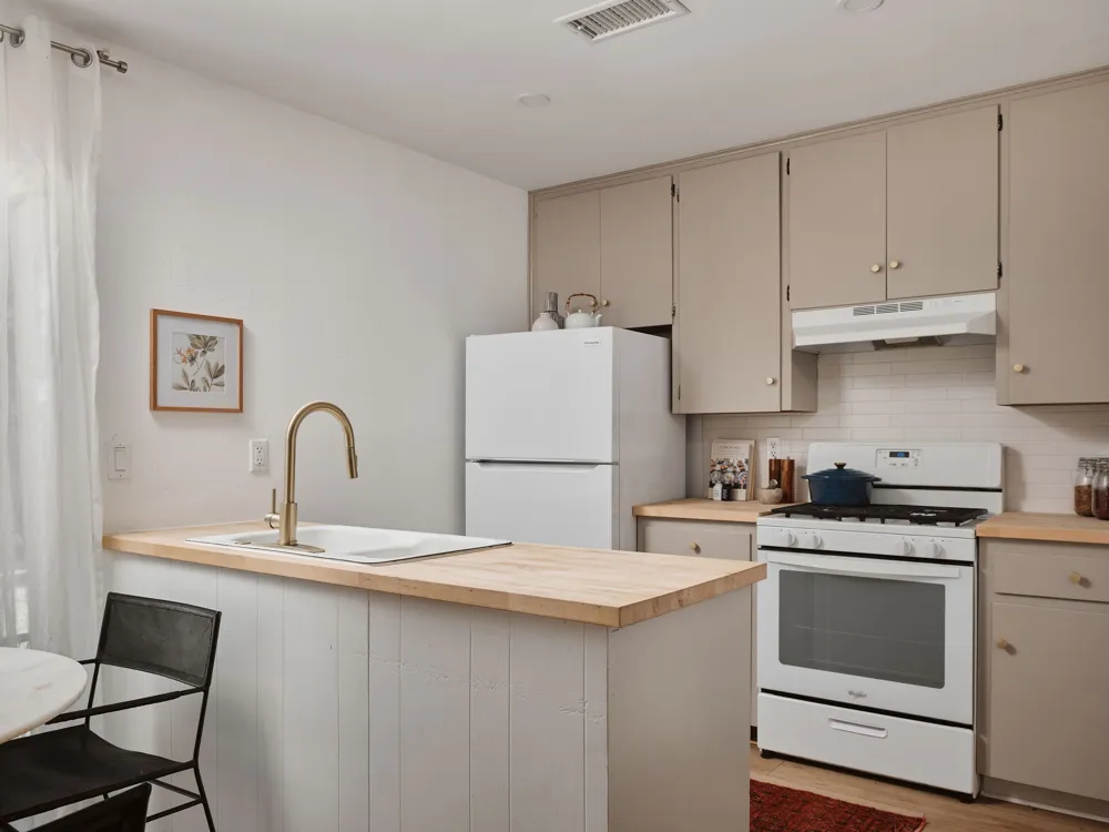 5212 Woodrow Avenue Austin, TX 78756
