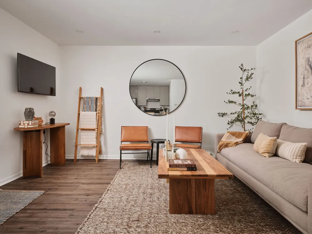 5212 Woodrow Avenue Austin, TX 78756