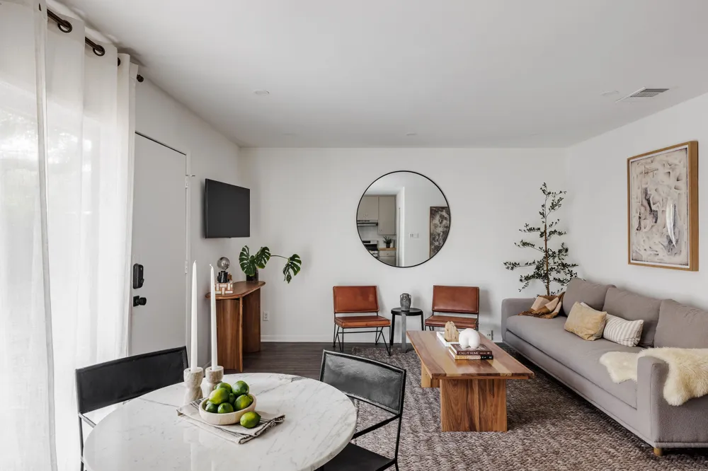 5212 Woodrow Avenue Austin, TX 78756