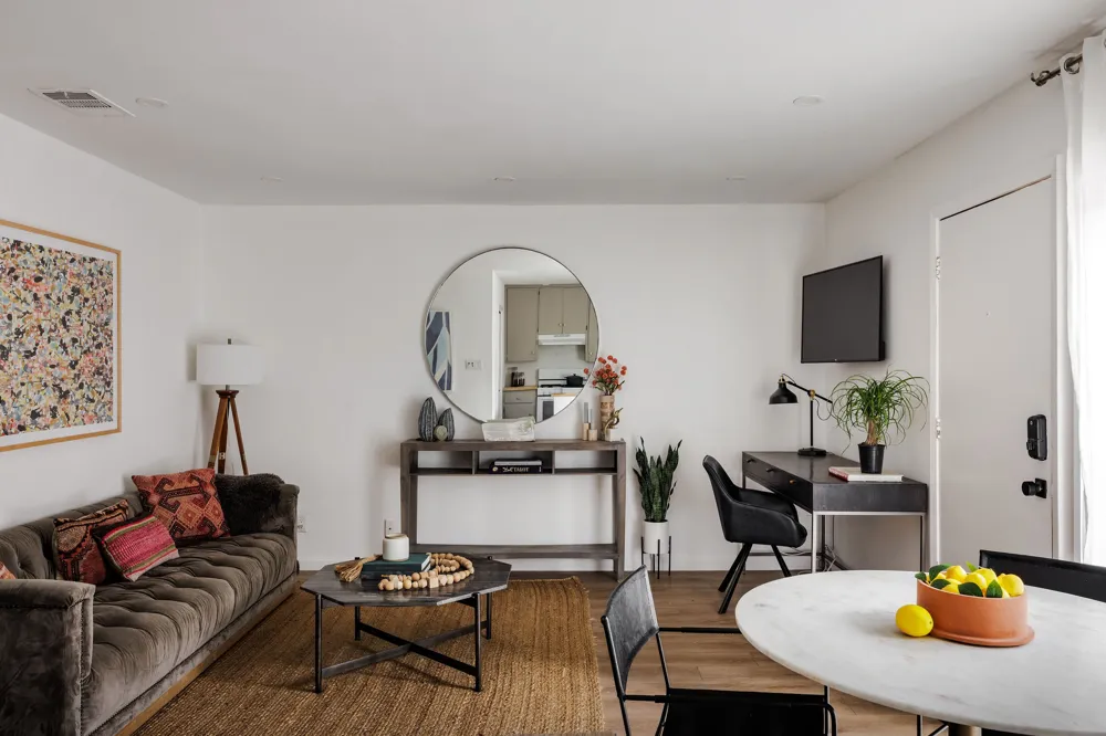 5212 Woodrow Avenue Austin, TX 78756