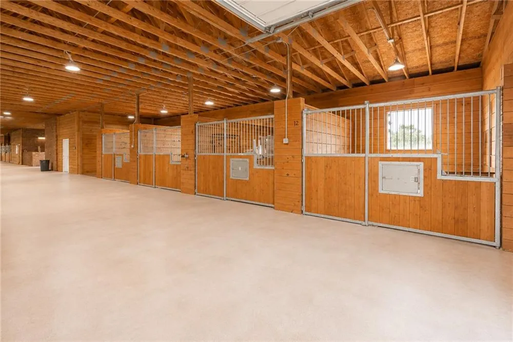 16 Peek Drive Carrollton, GA 30116