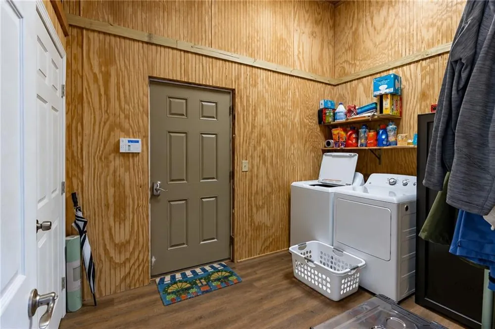 16 Peek Drive Carrollton, GA 30116