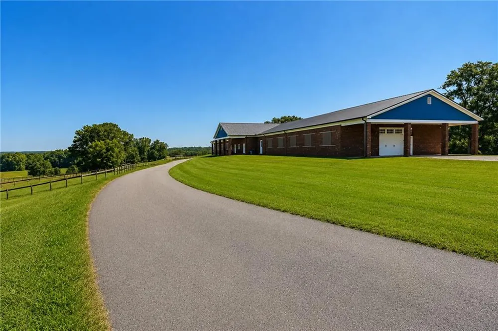16 Peek Drive Carrollton, GA 30116