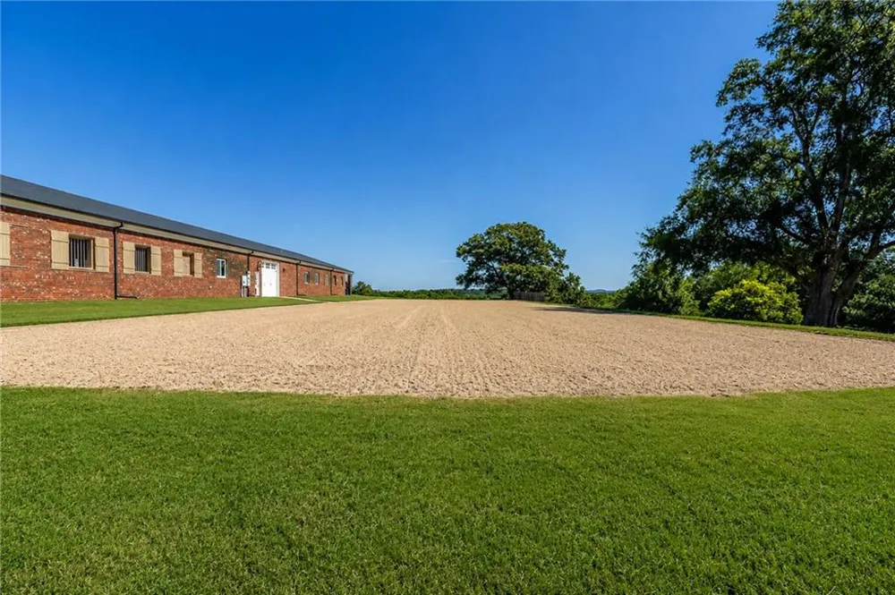 16 Peek Drive Carrollton, GA 30116