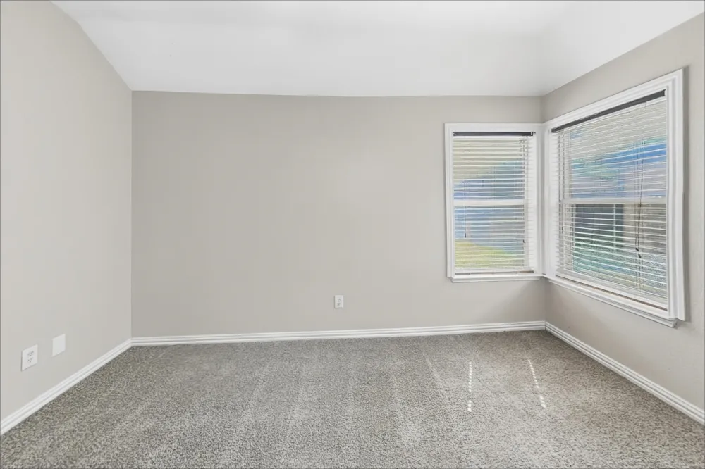 128 Annette Street Lancaster, TX 75146