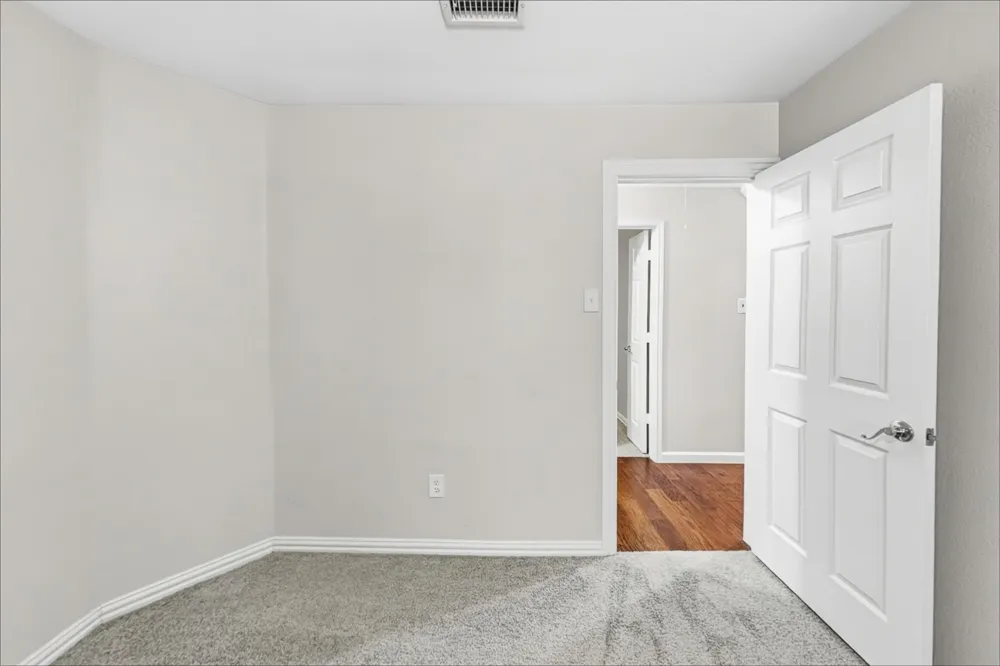 128 Annette Street Lancaster, TX 75146