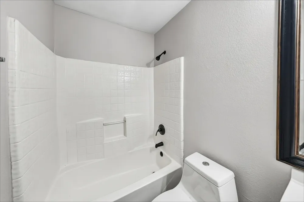 128 Annette Street Lancaster, TX 75146