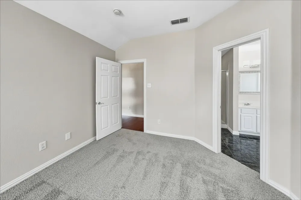 128 Annette Street Lancaster, TX 75146