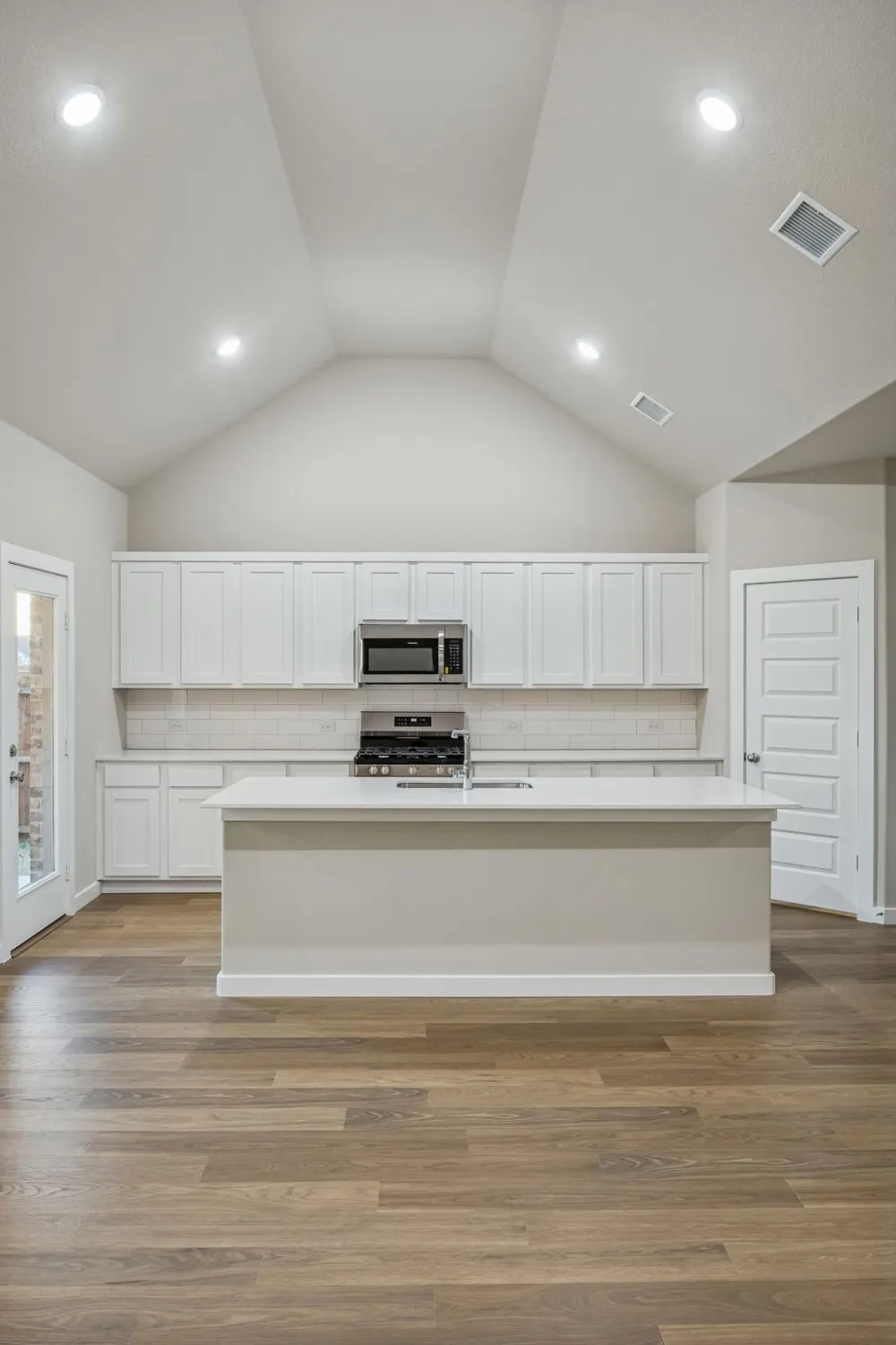 923 Sleepy Landing Drive Lavon, TX 75166