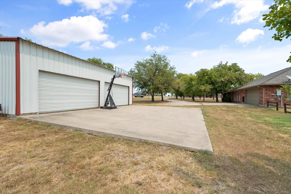 215 Red Baron Drive Rhome, TX 76078