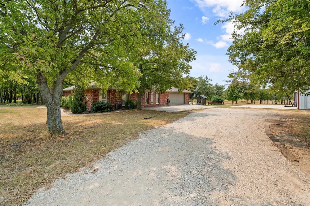 215 Red Baron Drive Rhome, TX 76078