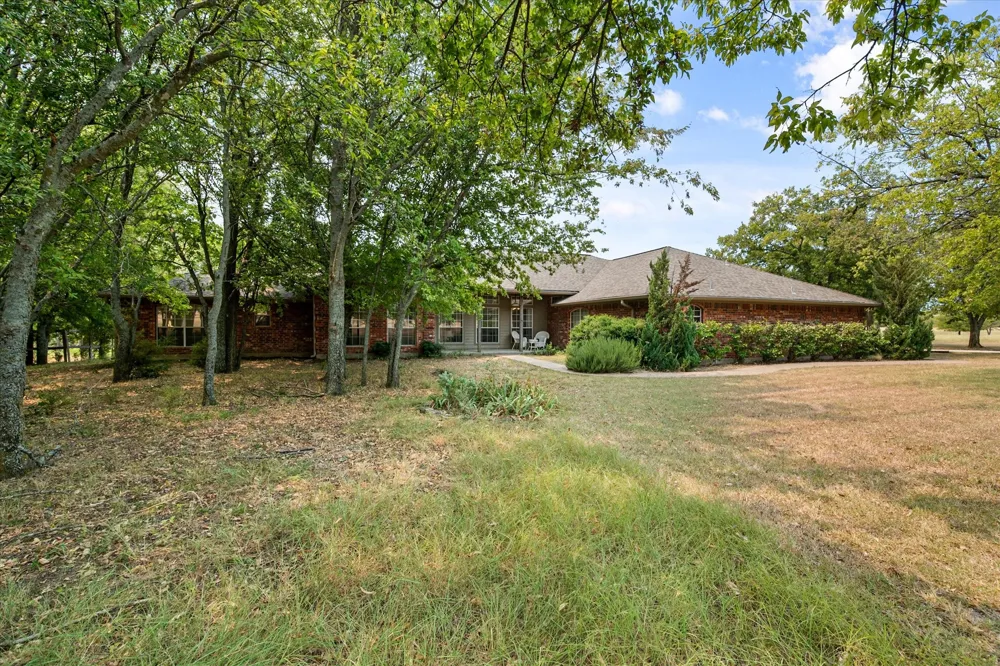 215 Red Baron Drive Rhome, TX 76078