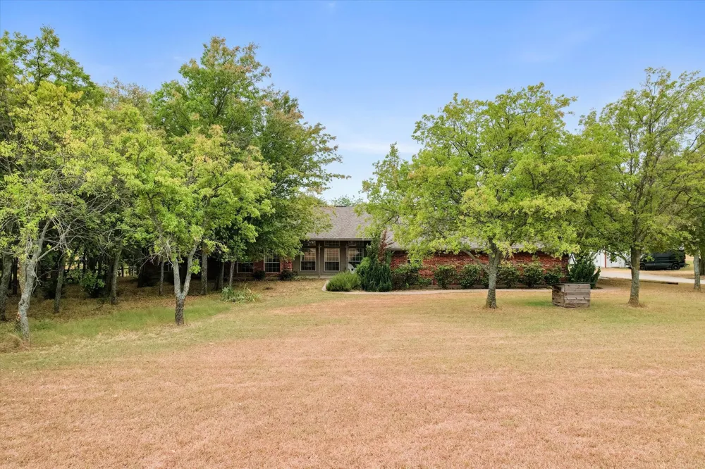 215 Red Baron Drive Rhome, TX 76078