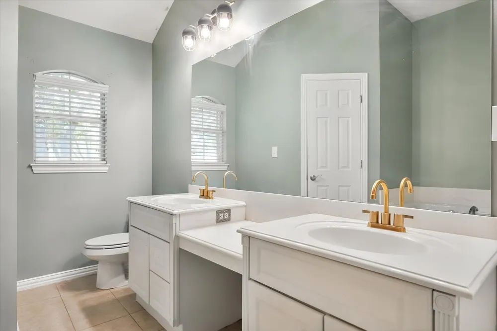 215 Red Baron Drive Rhome, TX 76078