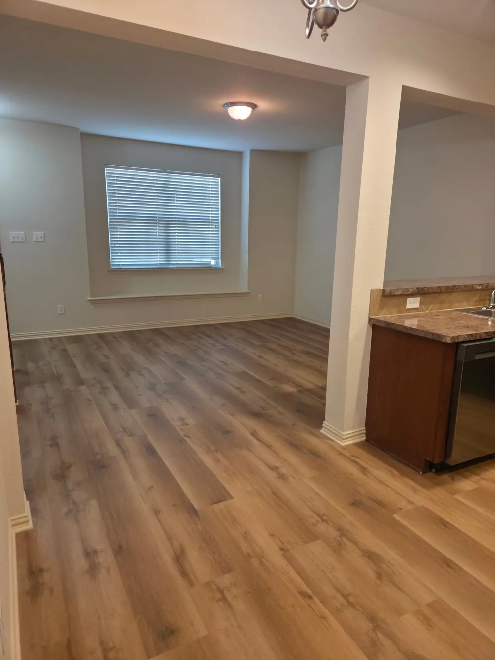 6820 Carrington Lane Fort Worth, TX 76137