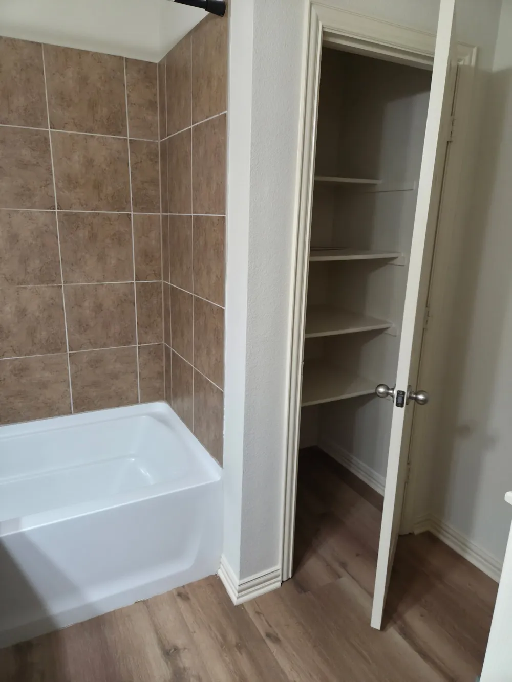 6820 Carrington Lane Fort Worth, TX 76137