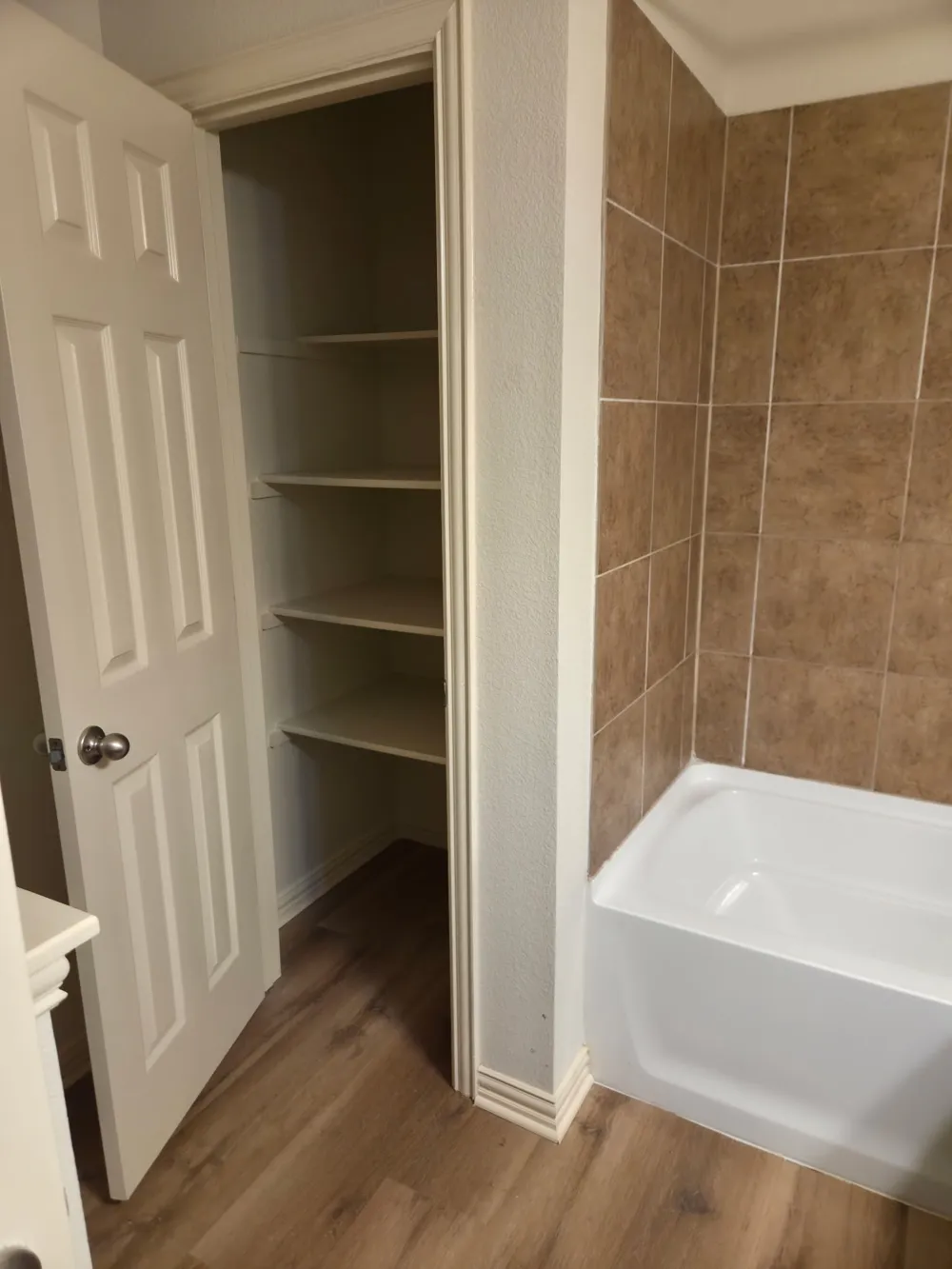6820 Carrington Lane Fort Worth, TX 76137