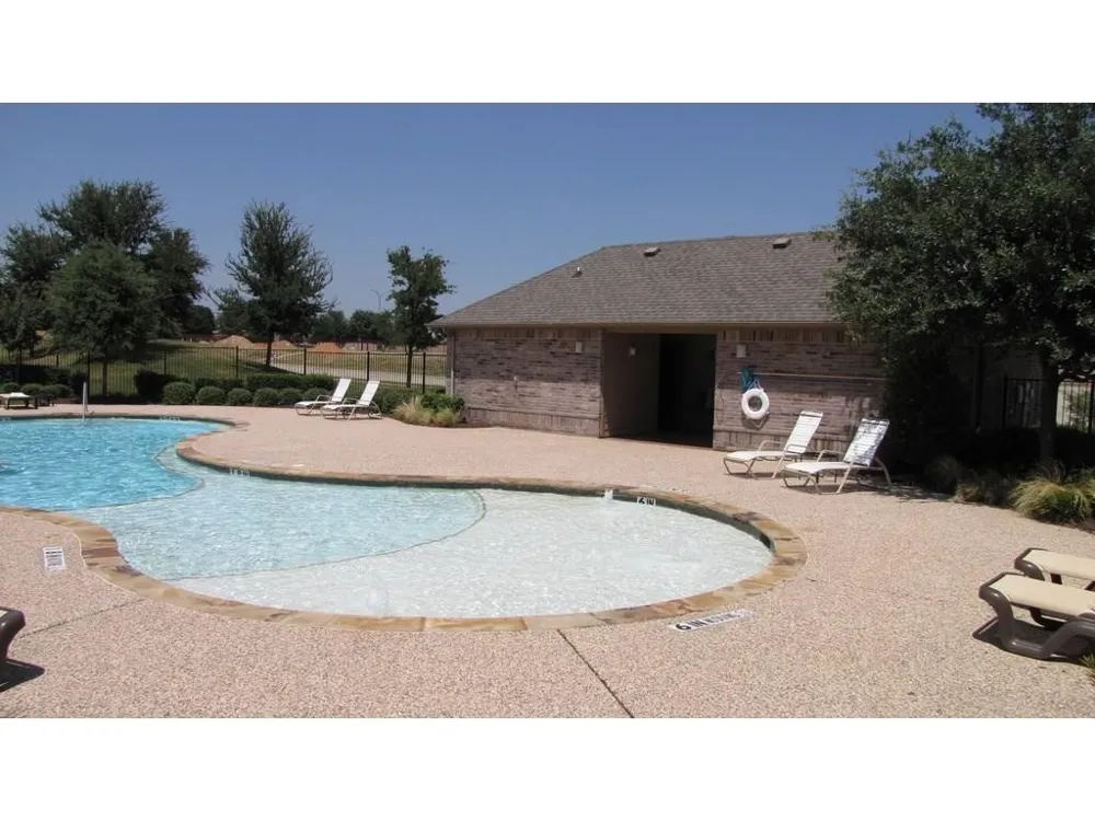 6820 Carrington Lane Fort Worth, TX 76137