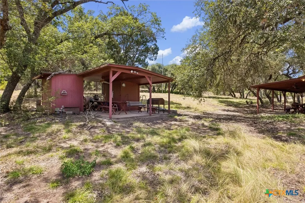 1920 The Low Road San Marcos, TX 78666