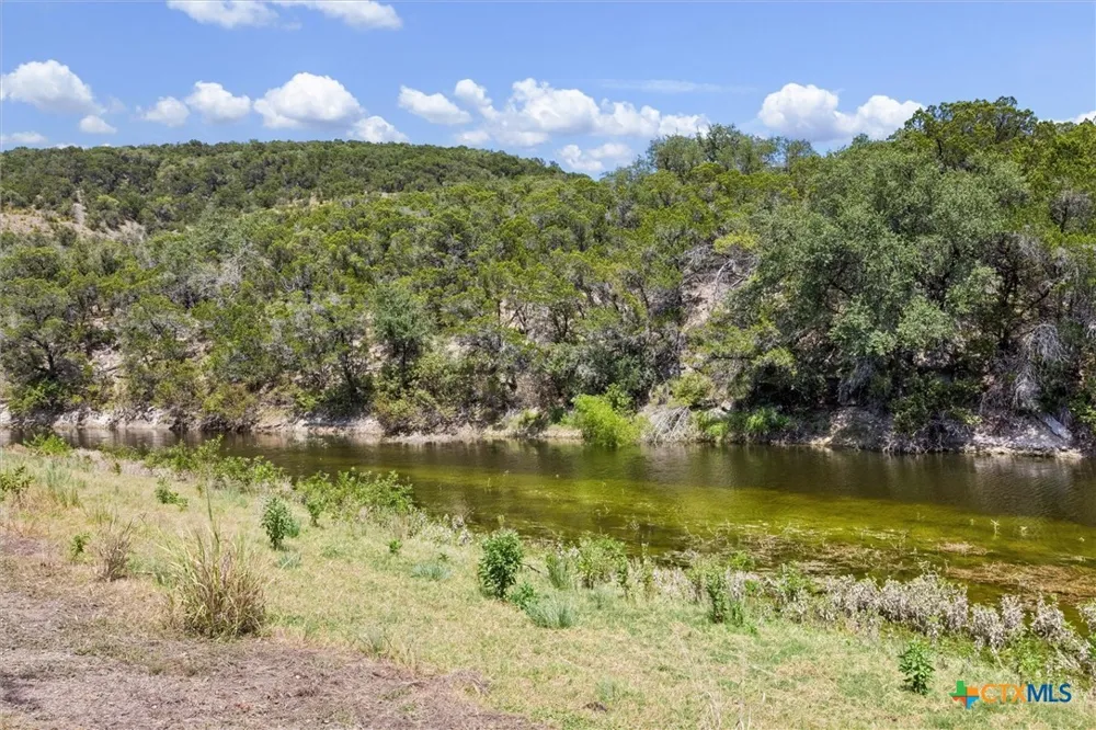 1920 The Low Road San Marcos, TX 78666