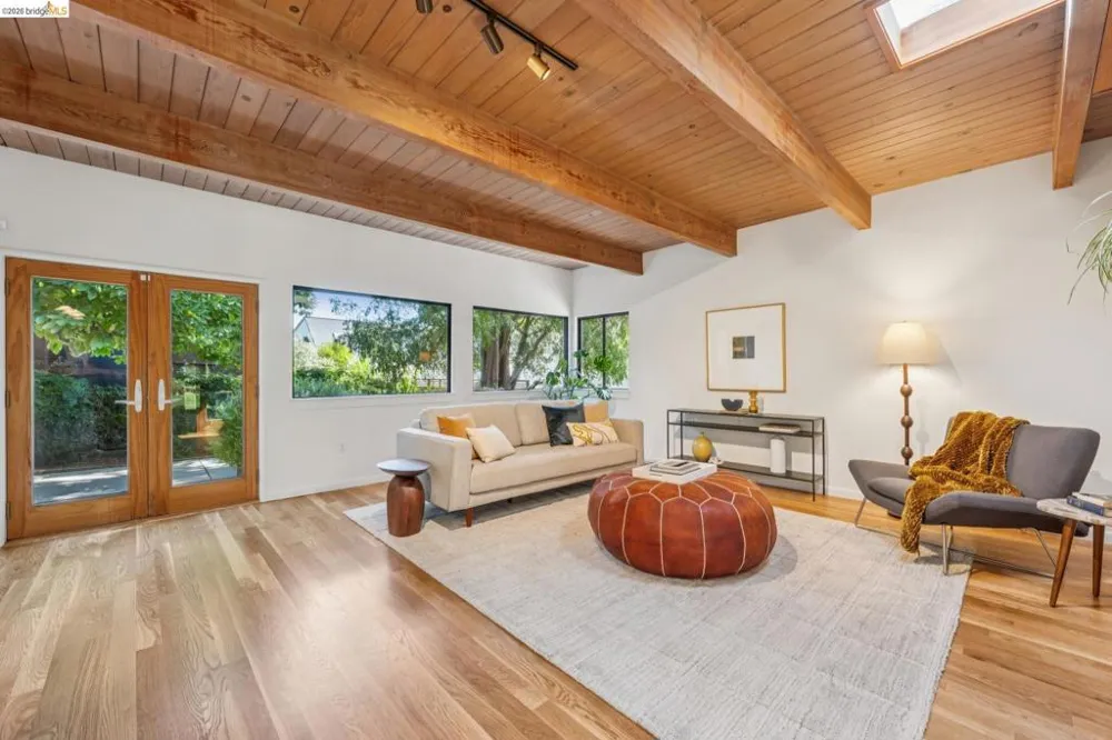66 Arlington Court Kensington, CA 94707