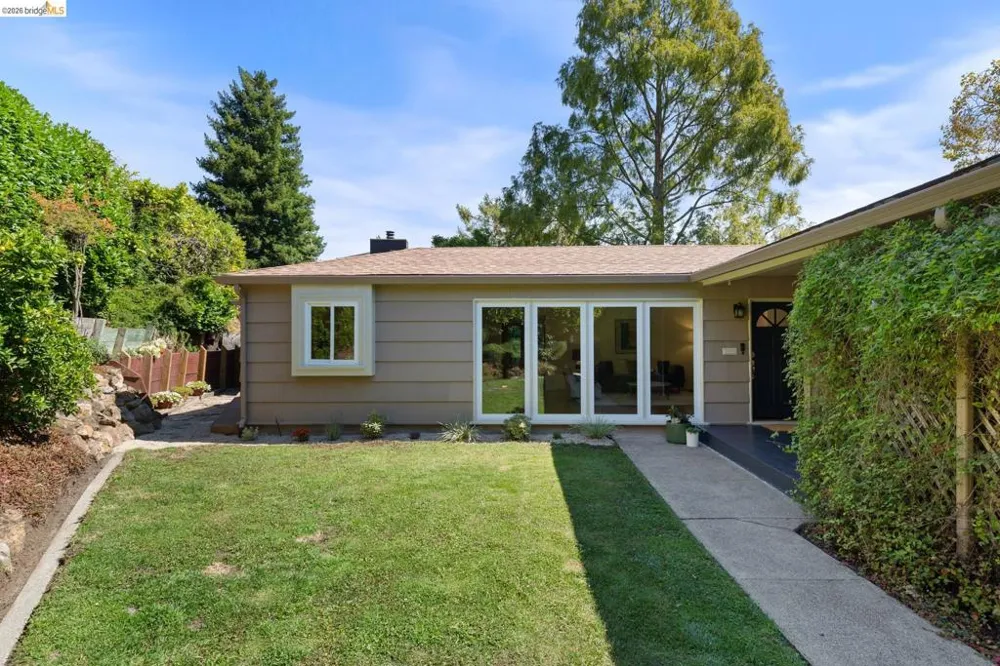 66 Arlington Court Kensington, CA 94707