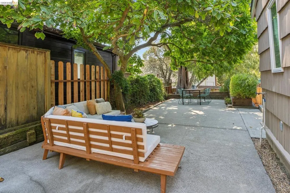 66 Arlington Court Kensington, CA 94707