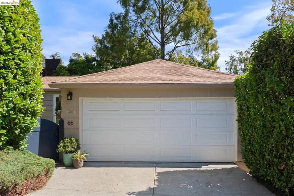 66 Arlington Court Kensington, CA 94707