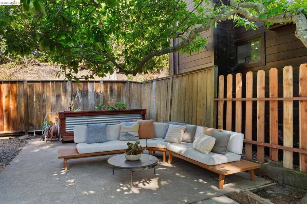 66 Arlington Court Kensington, CA 94707