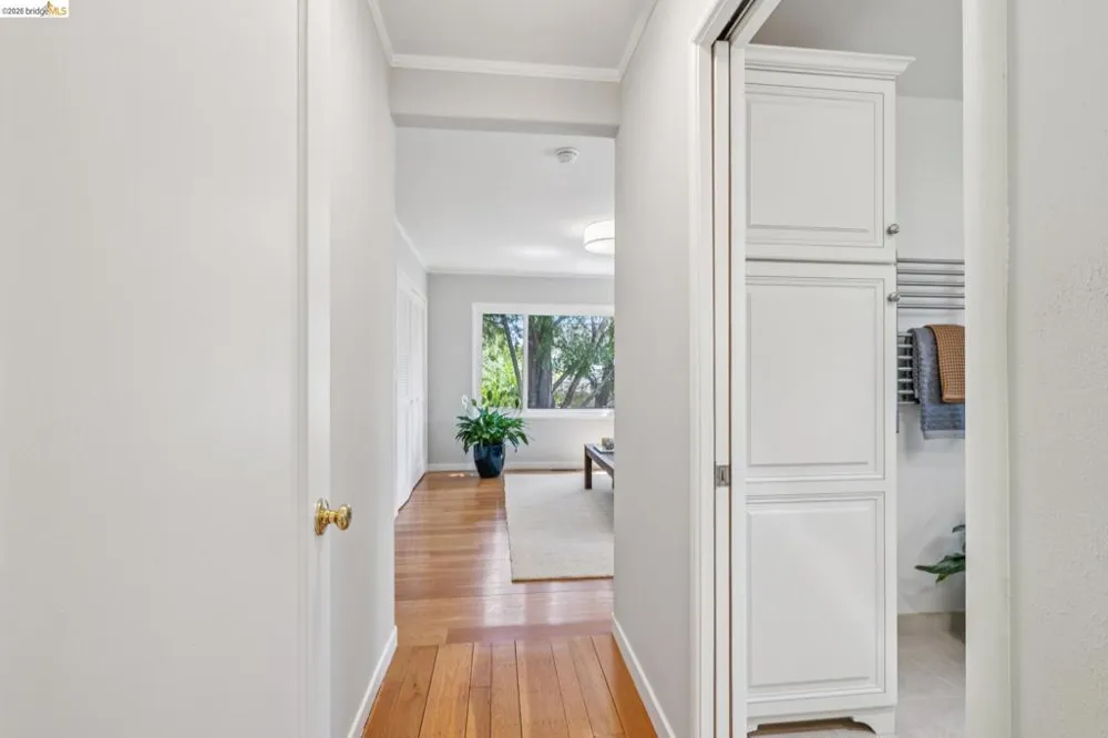 66 Arlington Court Kensington, CA 94707