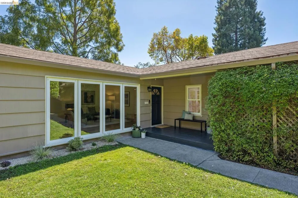 66 Arlington Court Kensington, CA 94707