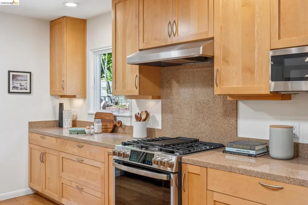 66 Arlington Court Kensington, CA 94707
