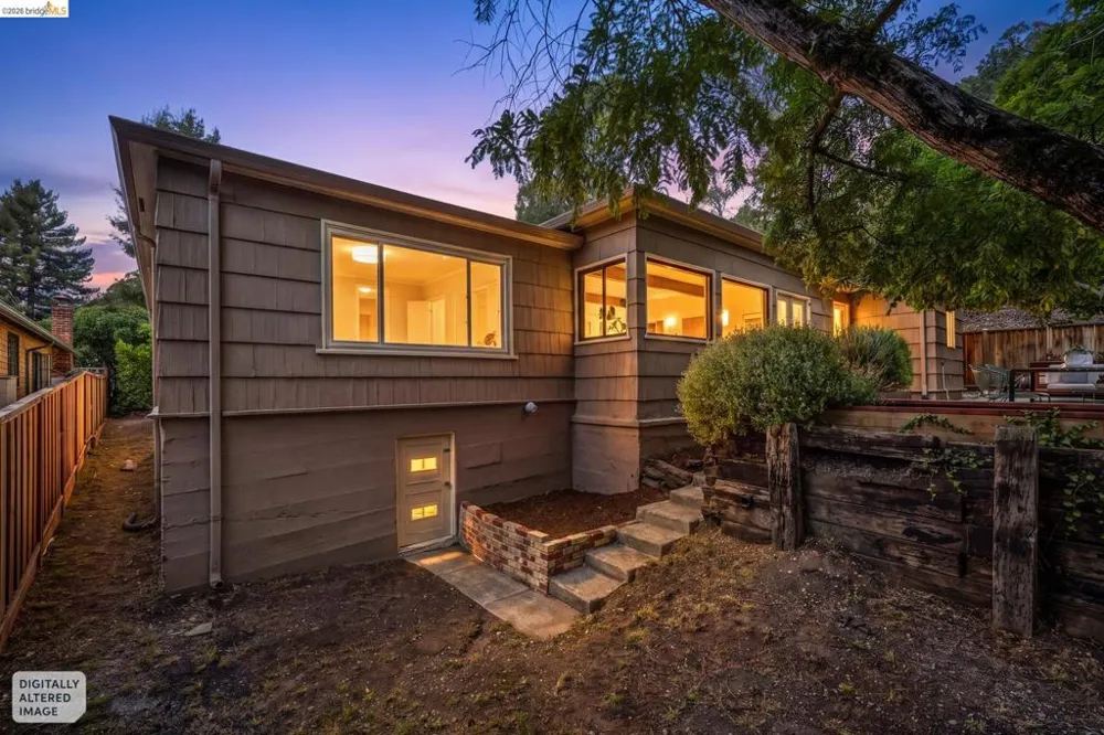 66 Arlington Court Kensington, CA 94707