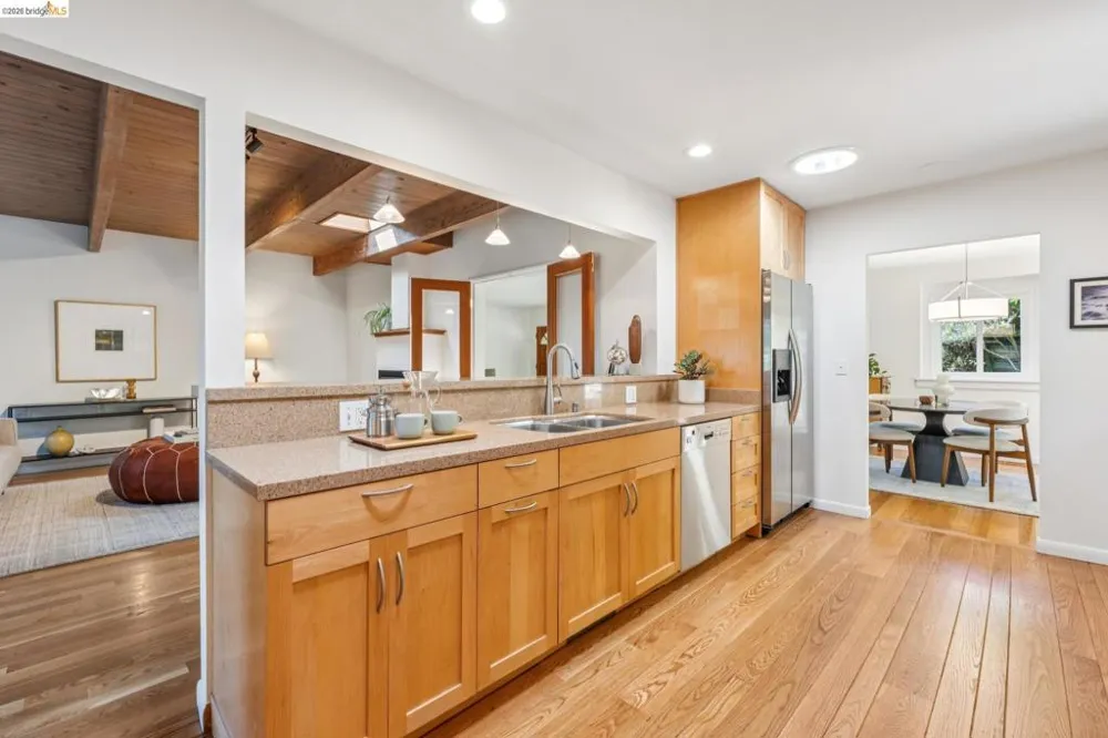 66 Arlington Court Kensington, CA 94707