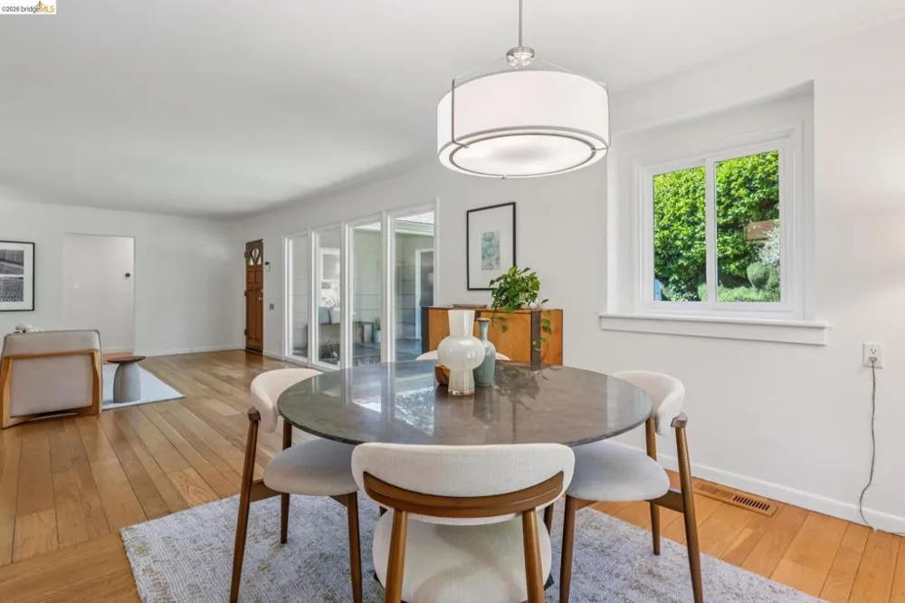 66 Arlington Court Kensington, CA 94707