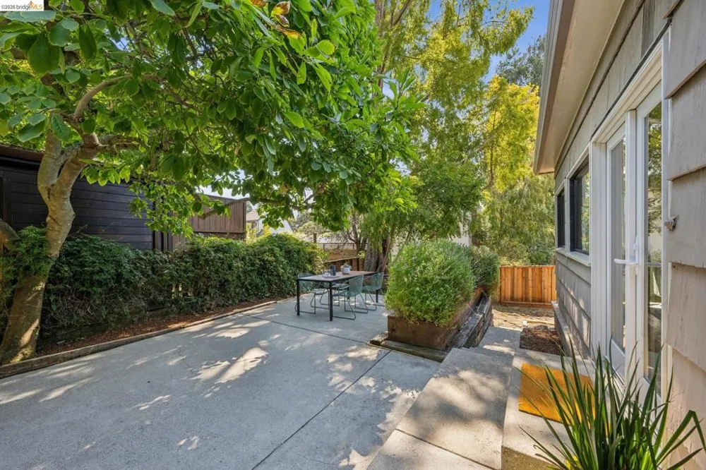 66 Arlington Court Kensington, CA 94707