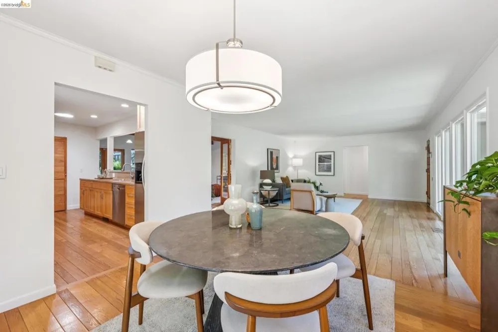 66 Arlington Court Kensington, CA 94707