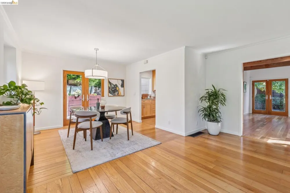 66 Arlington Court Kensington, CA 94707