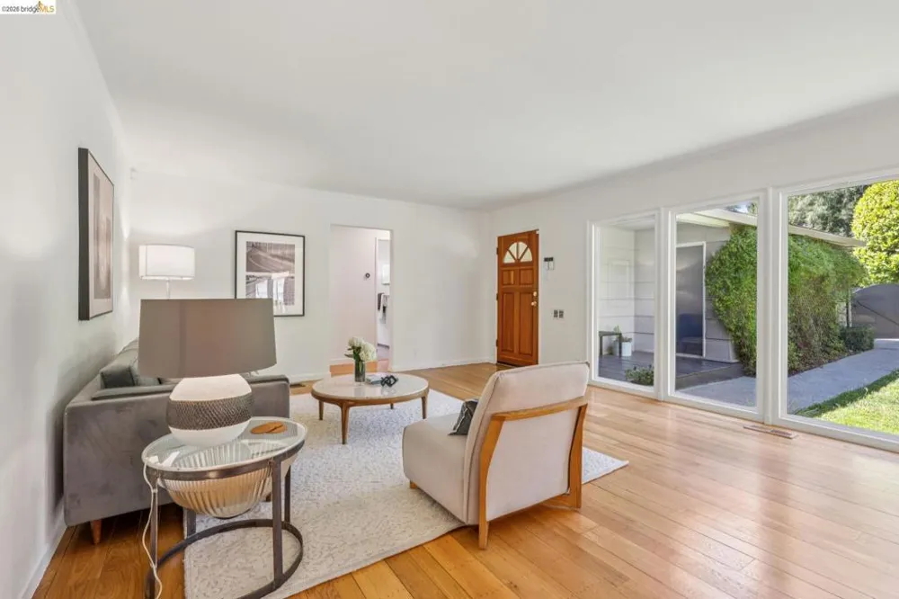 66 Arlington Court Kensington, CA 94707