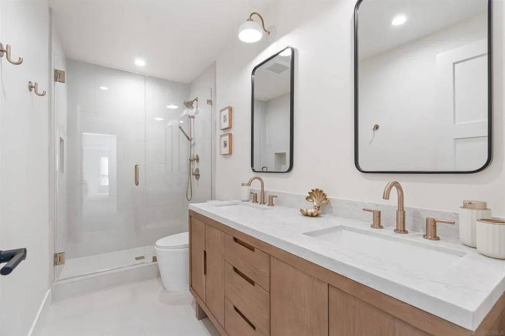 2124 San Clemente St San Diego, CA 92107