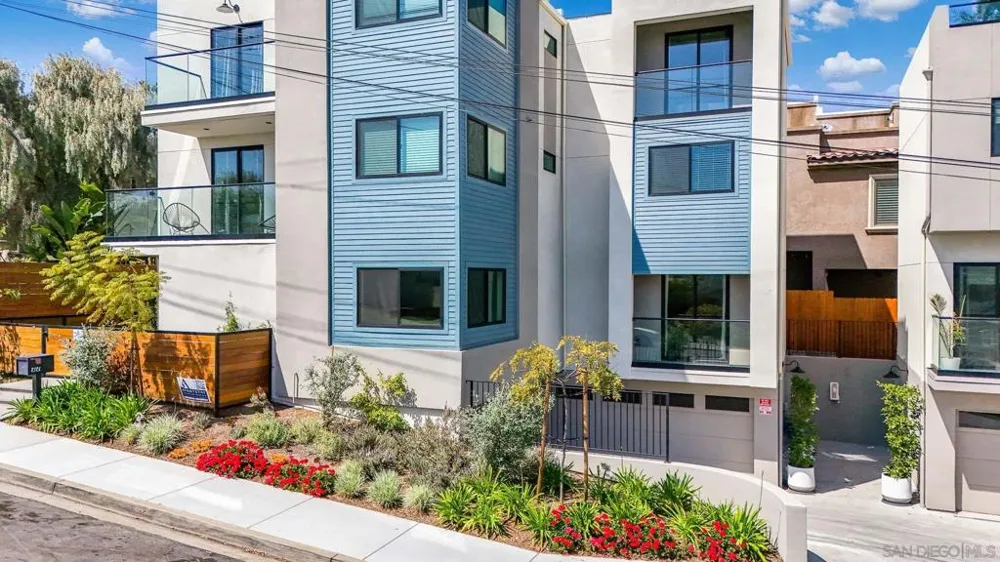 2124 San Clemente St San Diego, CA 92107