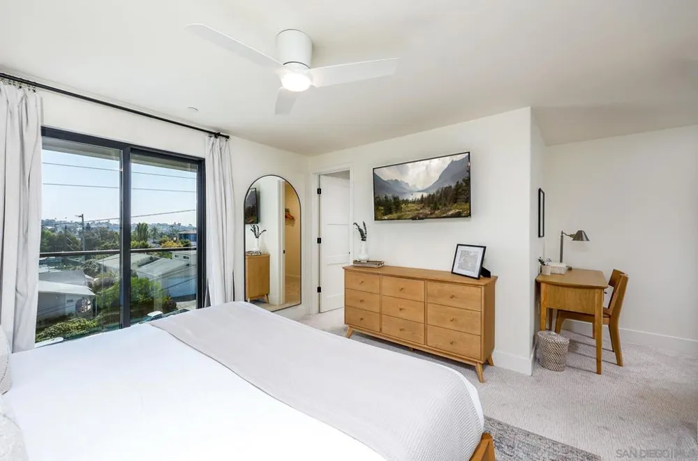 2124 San Clemente St San Diego, CA 92107