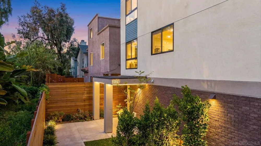 2124 San Clemente St San Diego, CA 92107