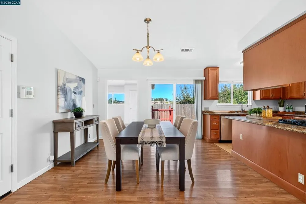 2416 Ohatch Dr San Pablo, CA 94806